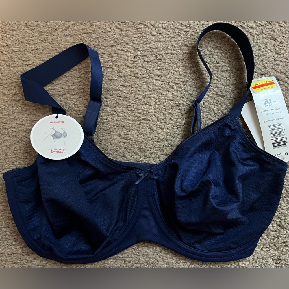 Triumph Women's Deep Blue Bra NWT